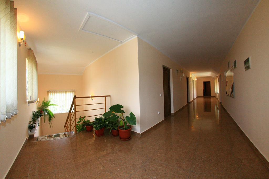 Casa Nelu Pescaru Hotel มาห์มูเดีย ภายนอก รูปภาพ