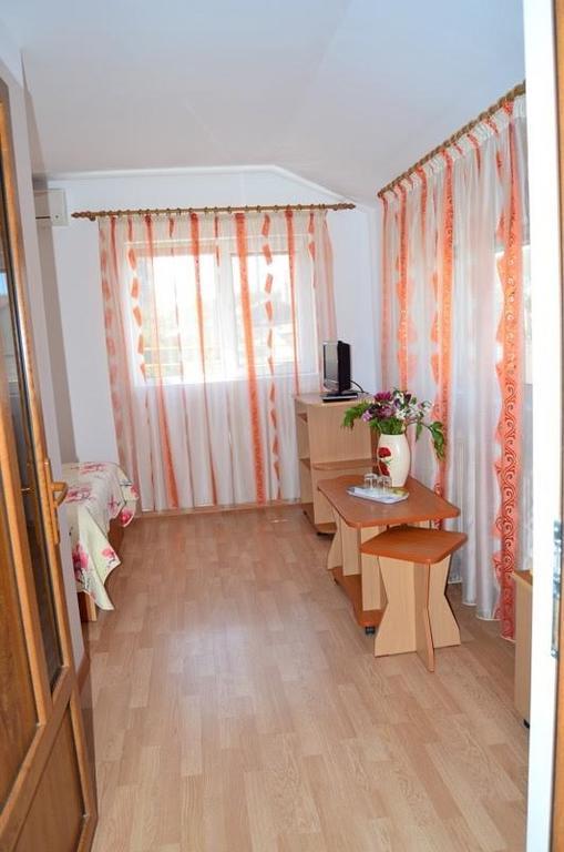 Casa Nelu Pescaru Hotel มาห์มูเดีย ภายนอก รูปภาพ