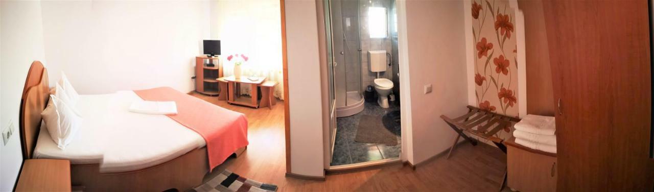 Casa Nelu Pescaru Hotel มาห์มูเดีย ภายนอก รูปภาพ