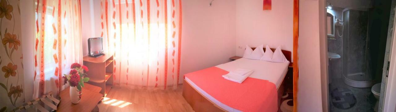 Casa Nelu Pescaru Hotel มาห์มูเดีย ภายนอก รูปภาพ